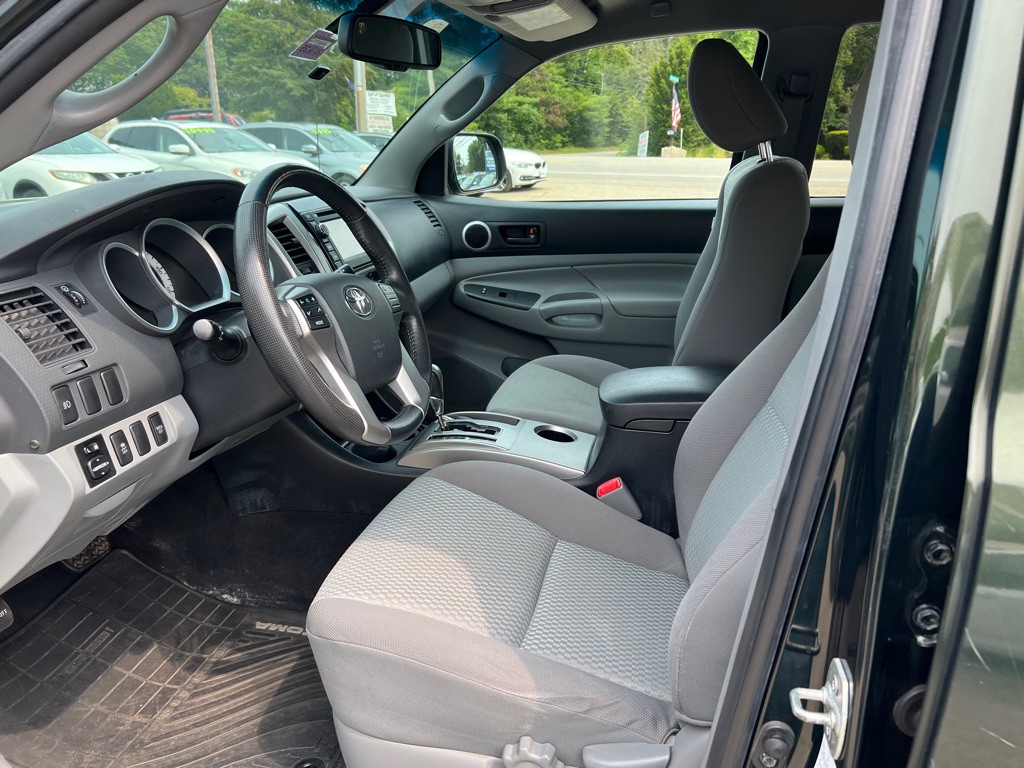 2013 Toyota Tacoma Image 9