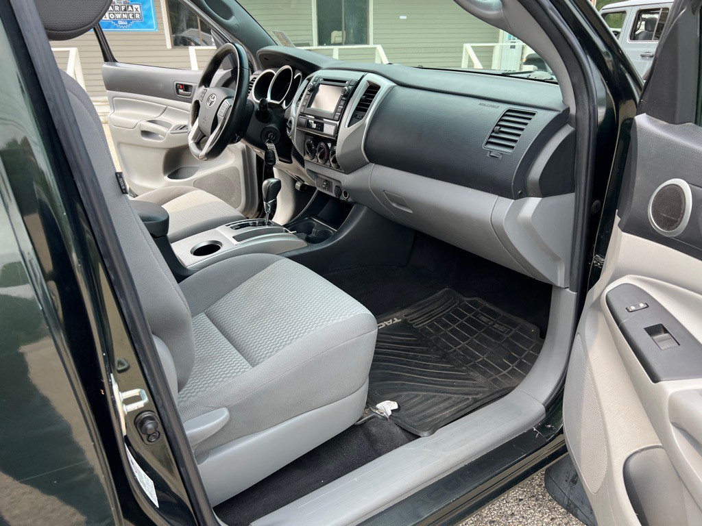 2013 Toyota Tacoma Image 15