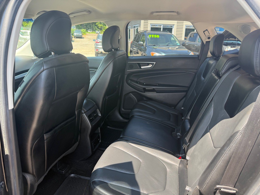 2018 Ford Edge Image 11