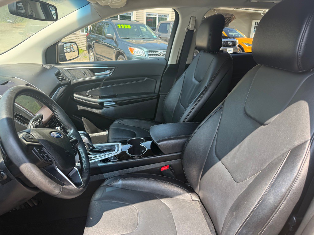 2018 Ford Edge Image 15