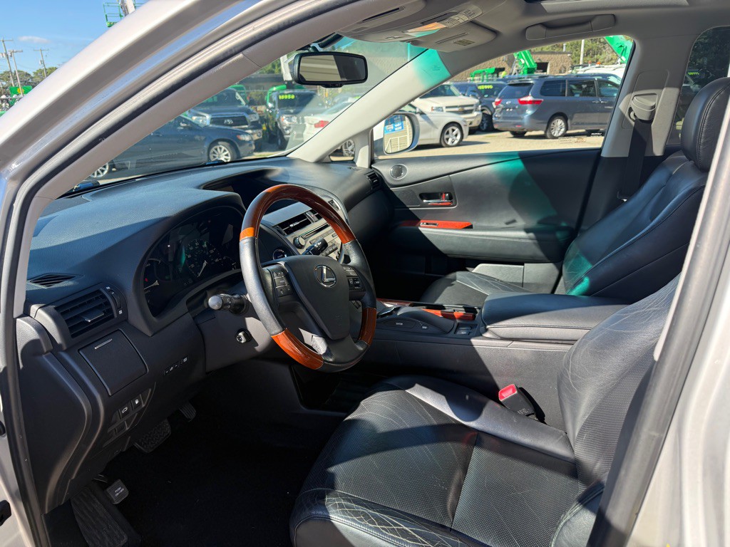 2010 Lexus RX Image 12
