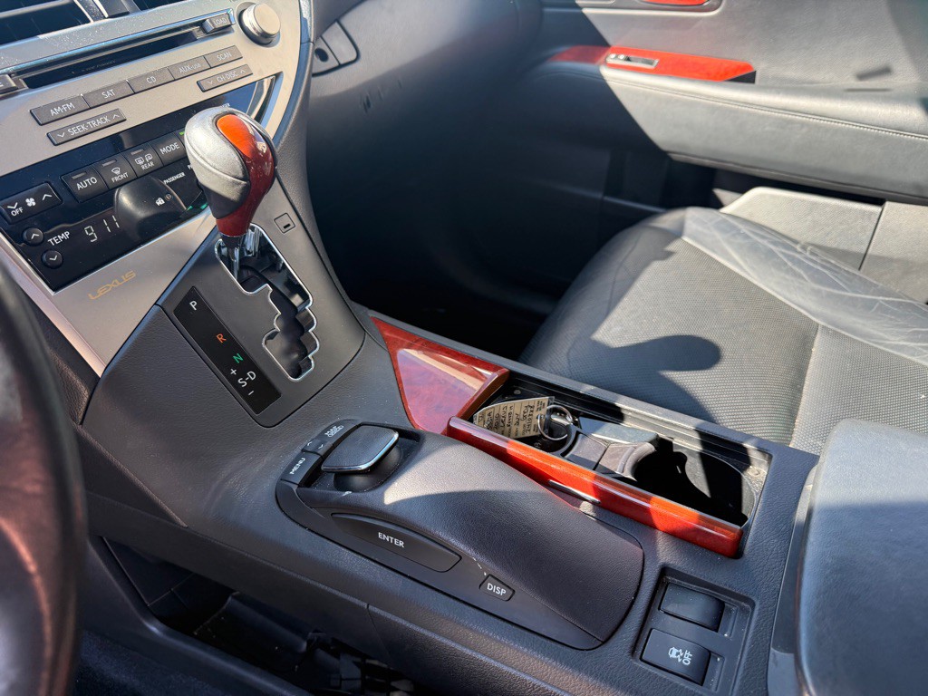 2010 Lexus RX Image 15