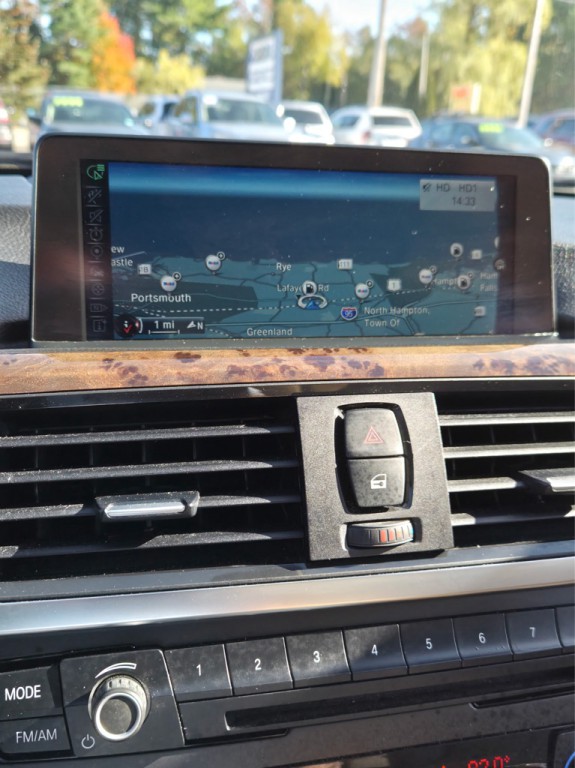 2015 BMW 3 Series Image 11