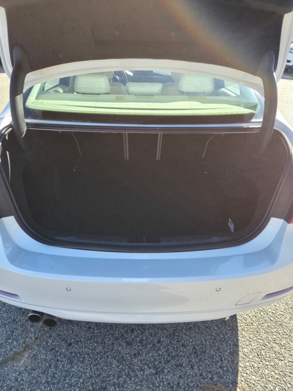 2015 BMW 3 Series Image 13