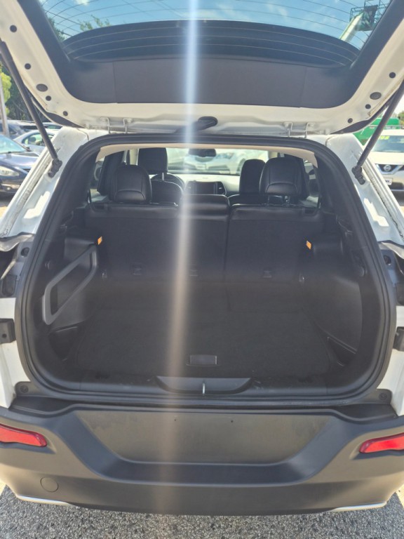 2016 Jeep Cherokee Image 13