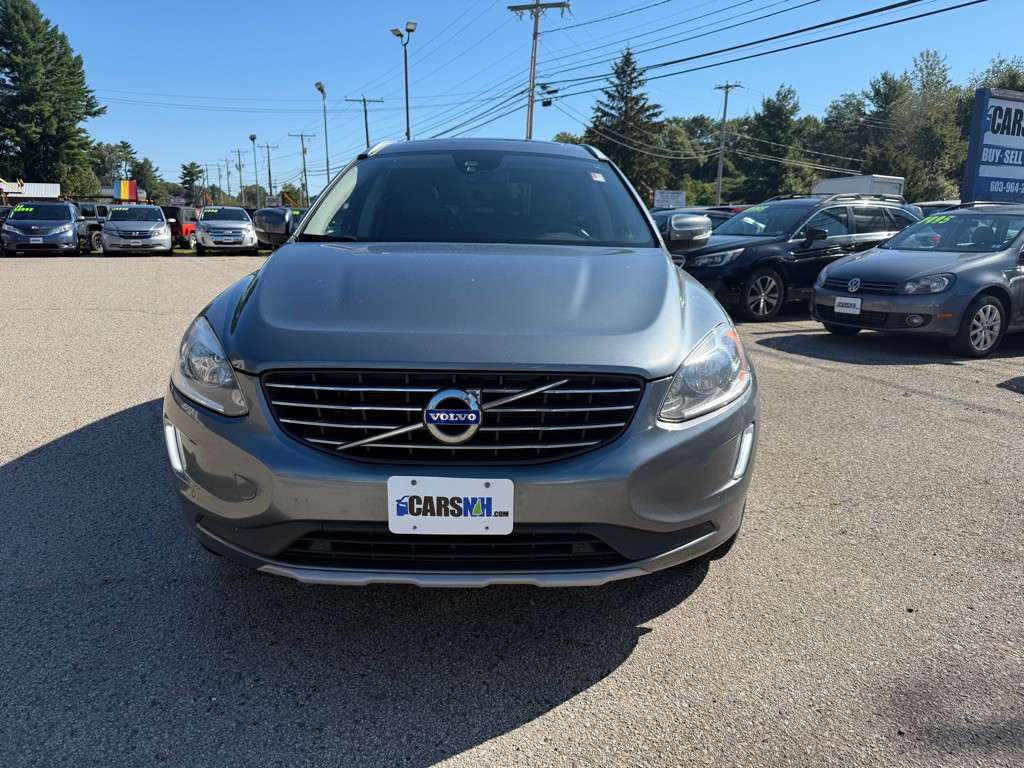 2017 Volvo XC60 Image 2