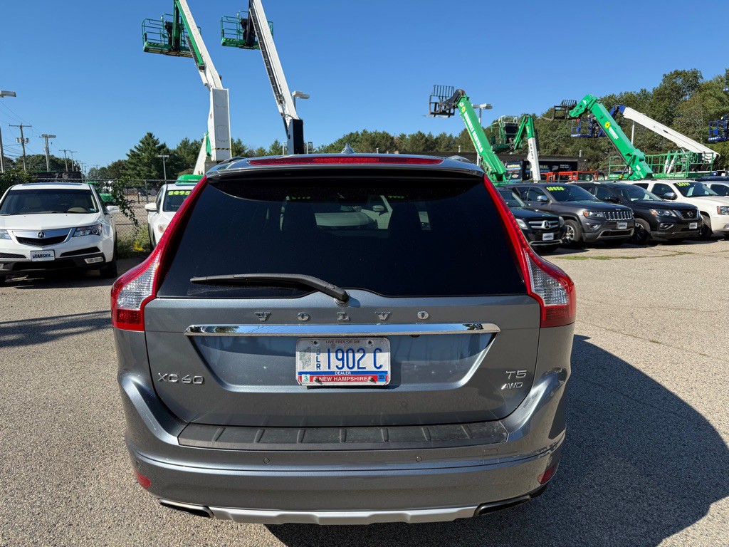 2017 Volvo XC60 Image 6