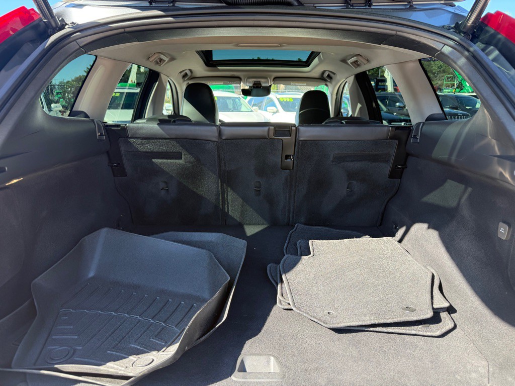 2017 Volvo XC60 Image 10