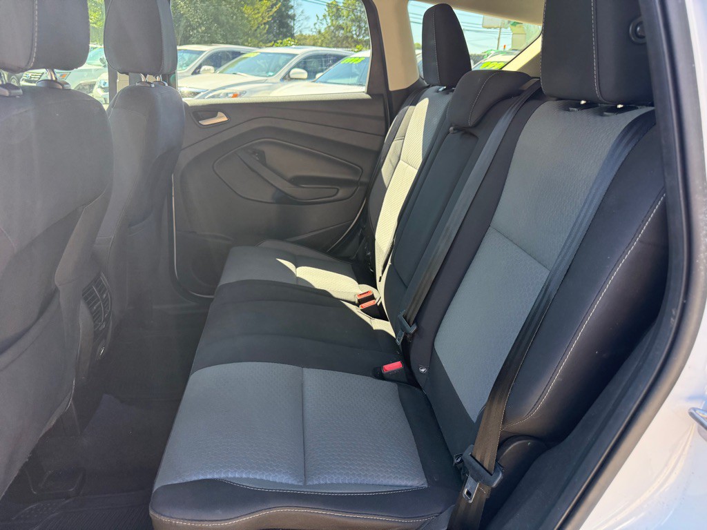 2017 Ford Escape Image 10
