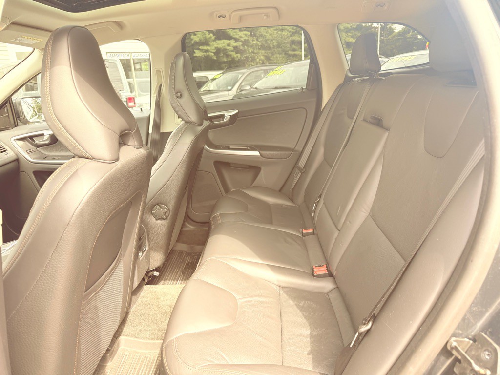 2012 Volvo XC60 Image 10