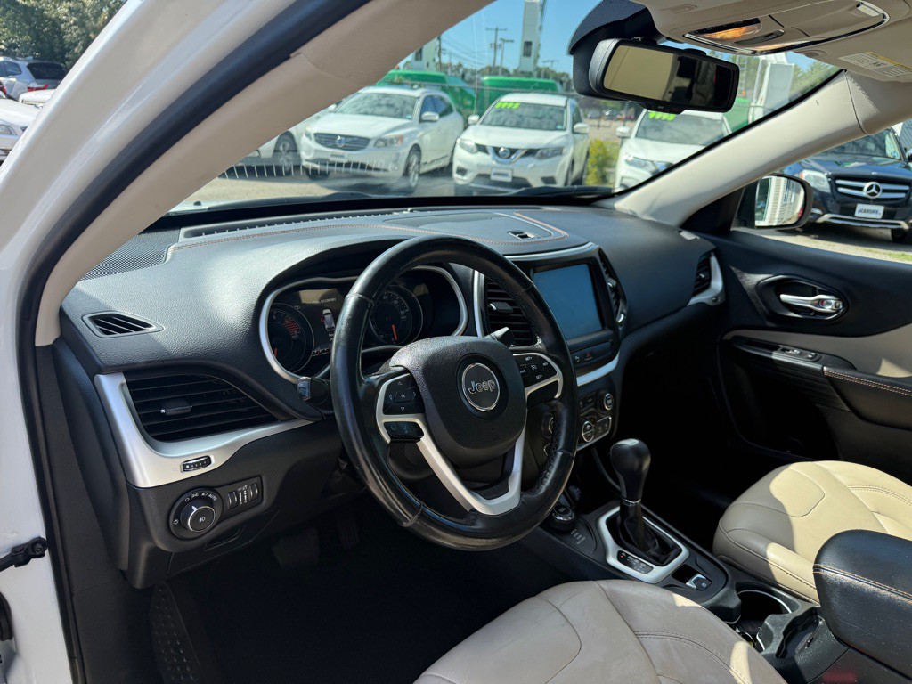2016 Jeep Cherokee Image 12