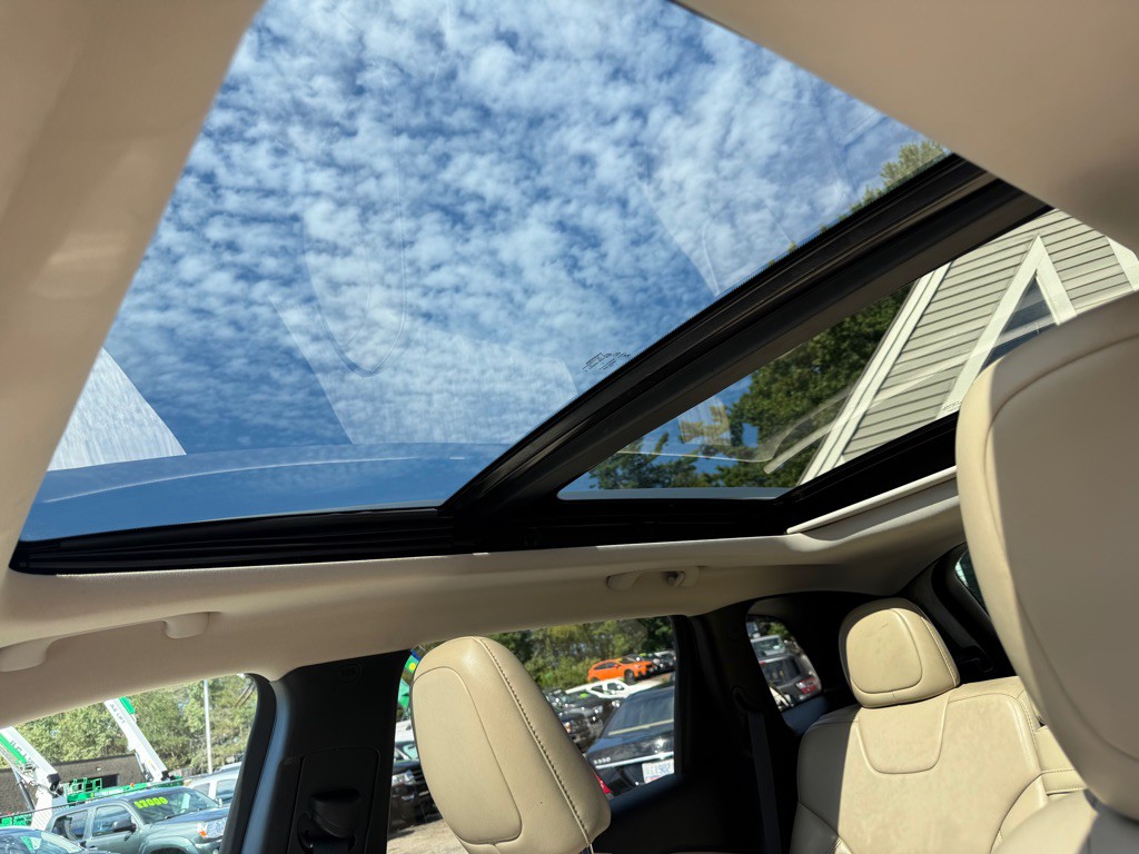 2016 Jeep Cherokee Image 14