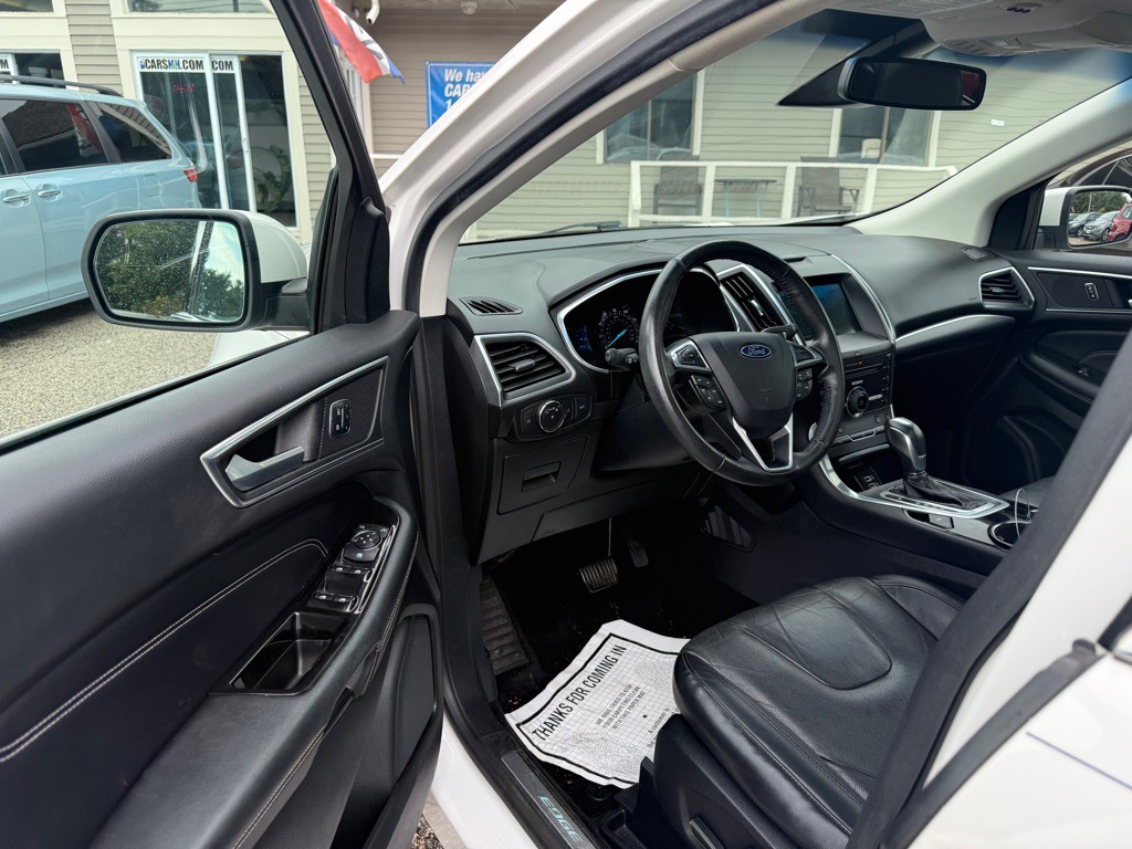 2016 Ford Edge Image 12
