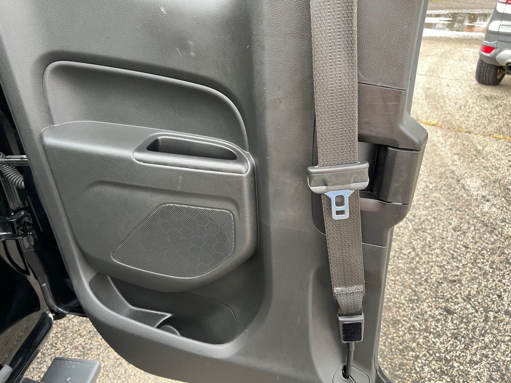2015 Chevrolet Colorado Image 12