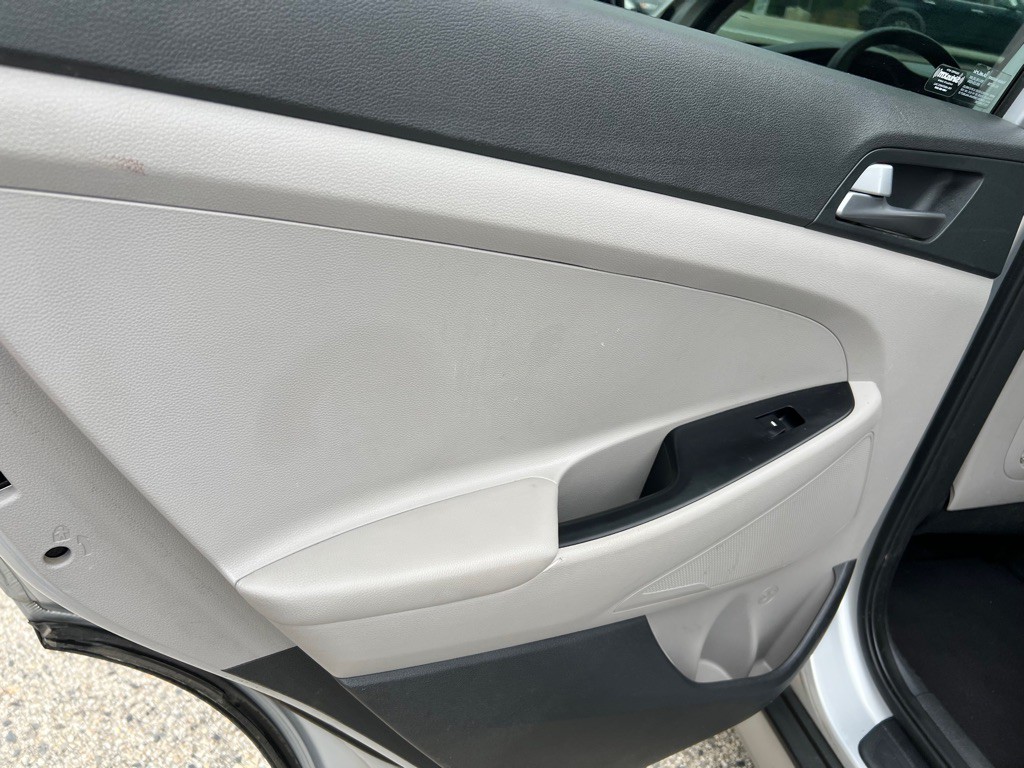 2017 Hyundai Tucson Image 12