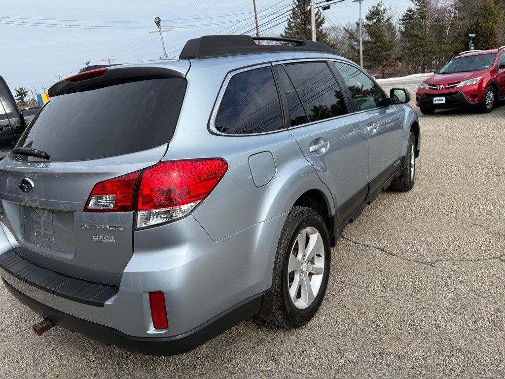 2013 Subaru Outback Image 5