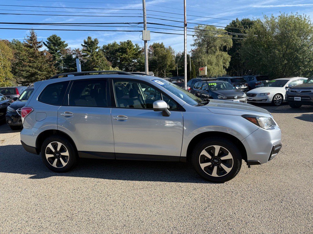 2017 Subaru Forester Image 4