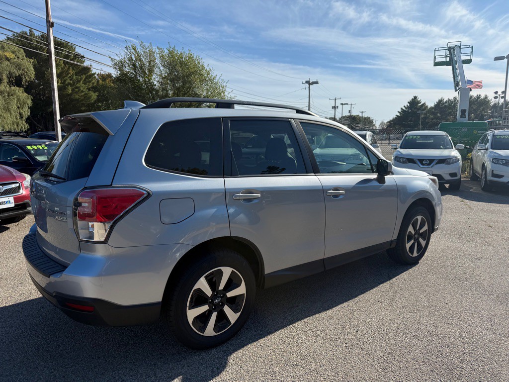 2017 Subaru Forester Image 5