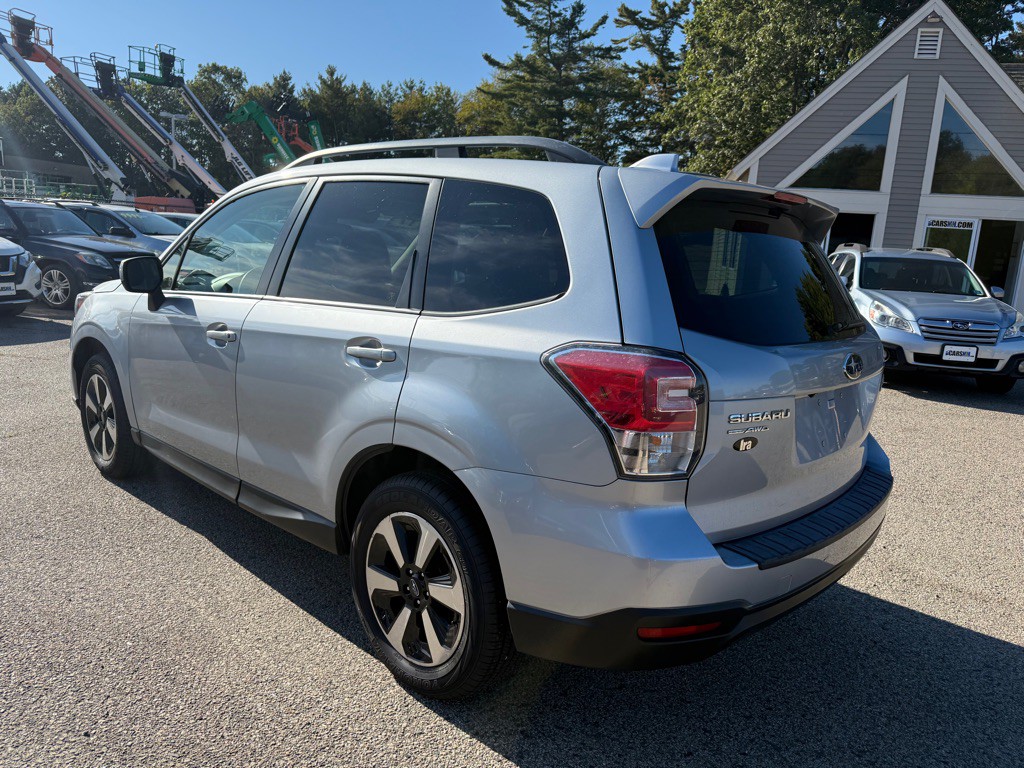 2017 Subaru Forester Image 7