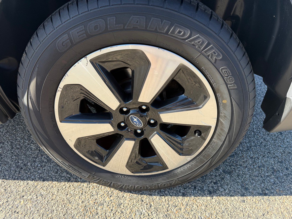 2017 Subaru Forester Image 9