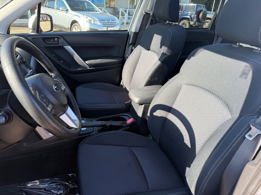 2017 Subaru Forester Image 14