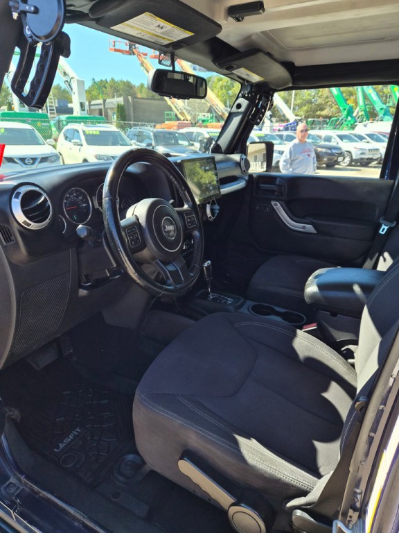 2013 Jeep Wrangler Unlimited Image 8