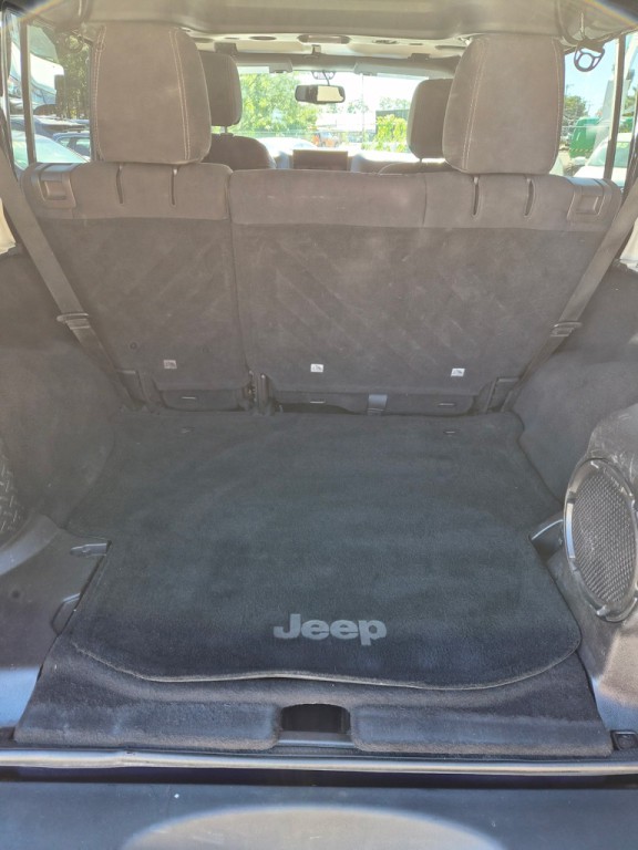 2013 Jeep Wrangler Unlimited Image 11