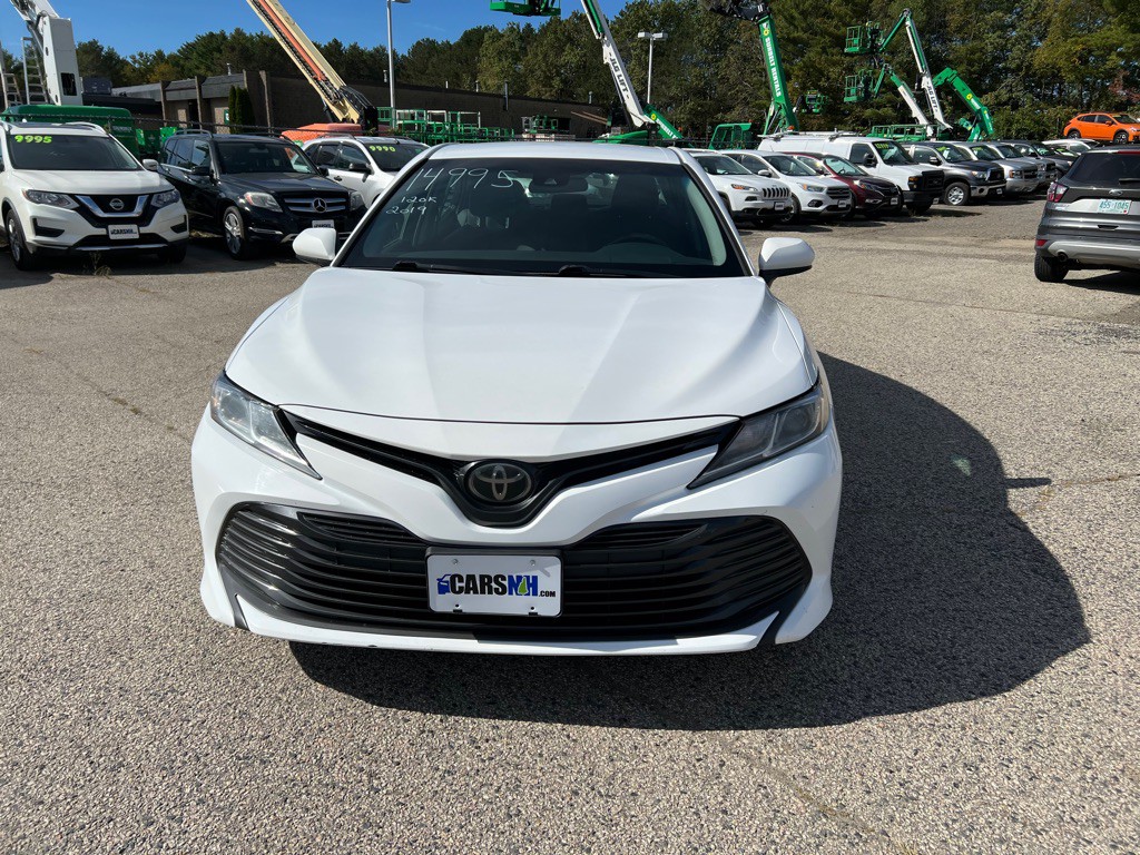 2018 Toyota Camry Image 2