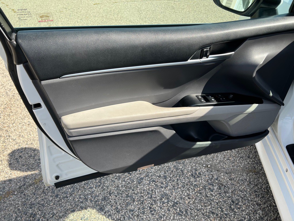 2018 Toyota Camry Image 10