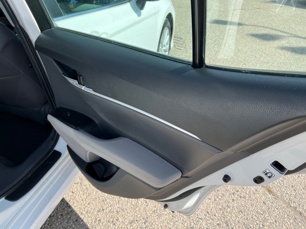 2018 Toyota Camry Image 14