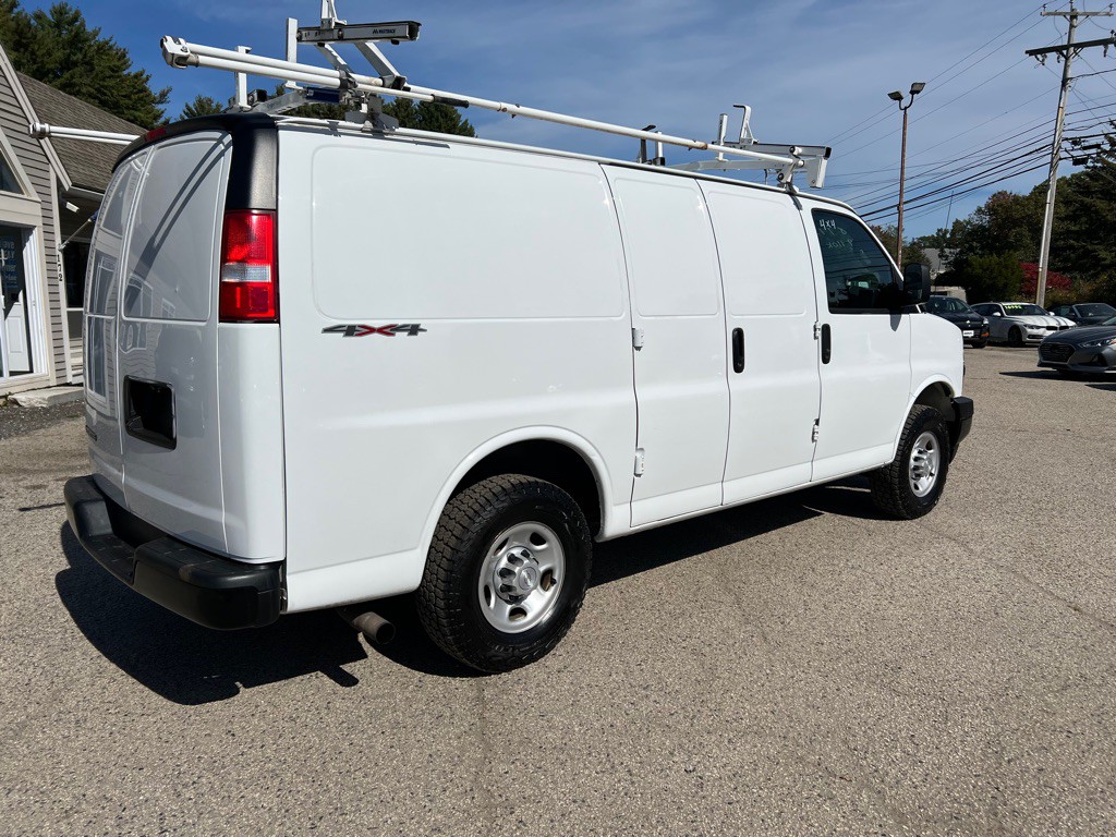2019 Chevrolet Express Image 5