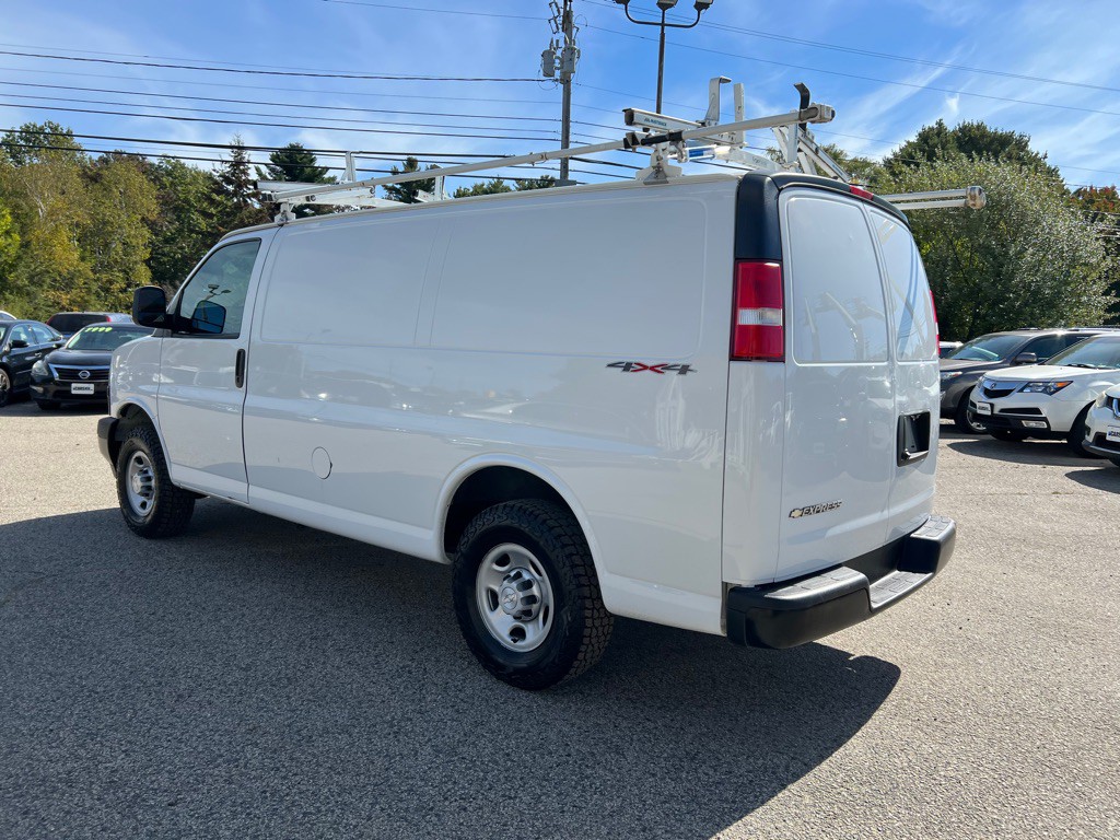 2019 Chevrolet Express Image 7