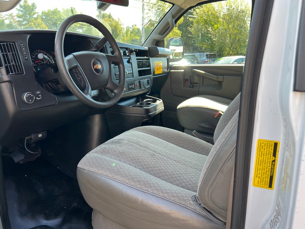 2019 Chevrolet Express Image 9