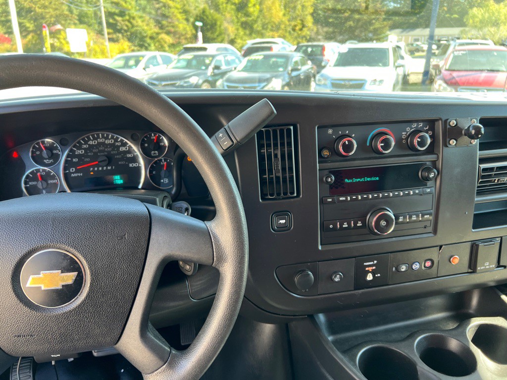 2019 Chevrolet Express Image 19