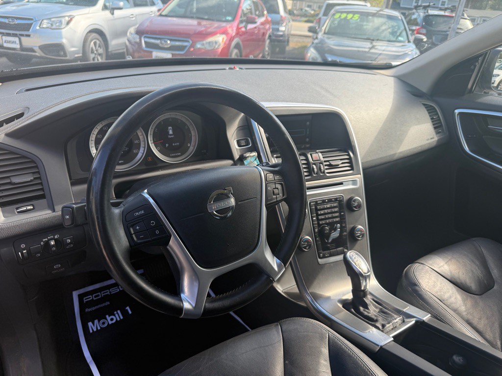 2013 Volvo XC60 Image 12