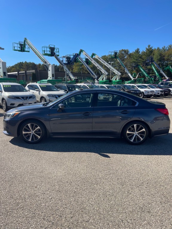 2015 Subaru Legacy Image 2