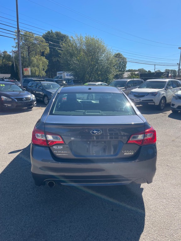 2015 Subaru Legacy Image 4
