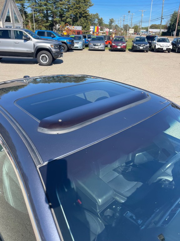 2015 Subaru Legacy Image 9