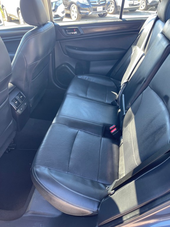 2015 Subaru Legacy Image 12