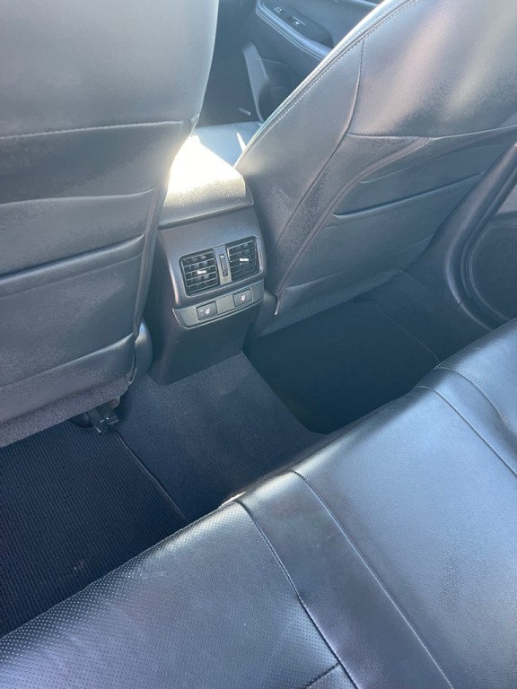 2015 Subaru Legacy Image 13