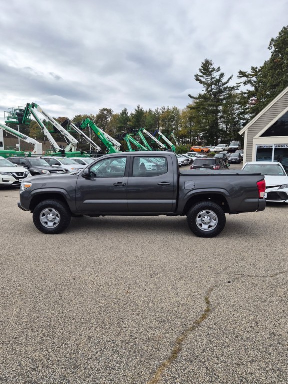 2016 Toyota Tacoma Image 8