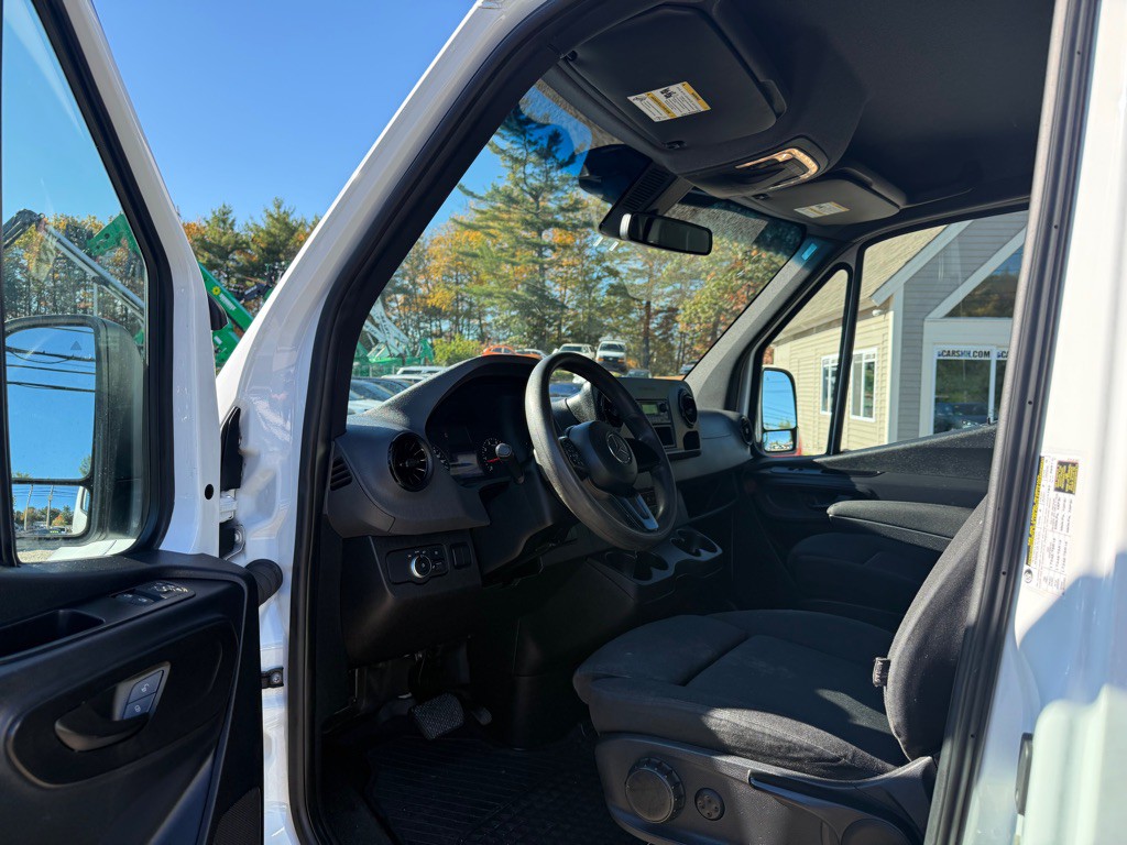 2019 Mercedes-Benz Sprinter Image 12