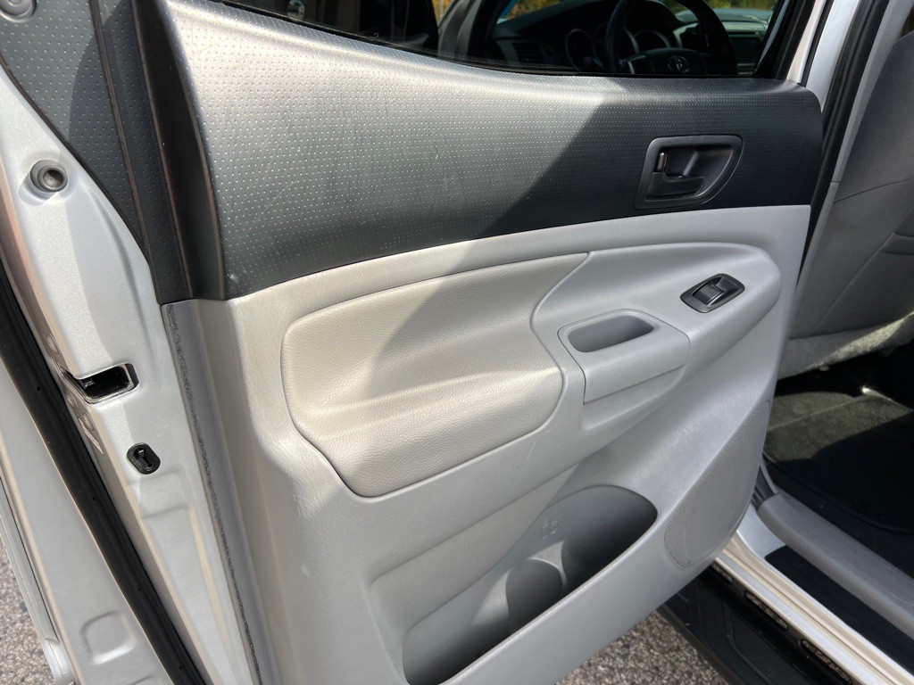 2013 Toyota Tacoma Image 12