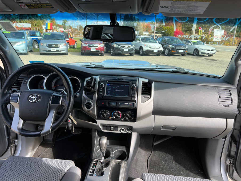 2013 Toyota Tacoma Image 17