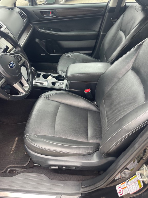2016 Subaru Legacy Image 10