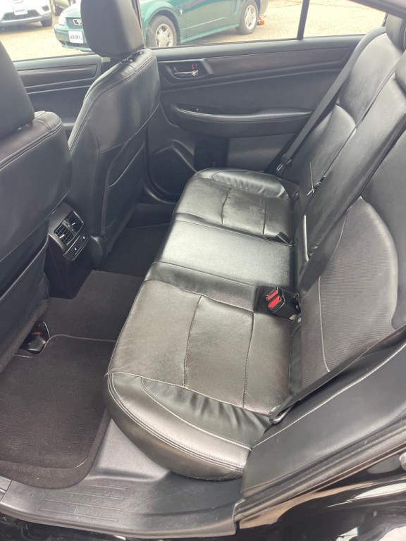 2016 Subaru Legacy Image 12