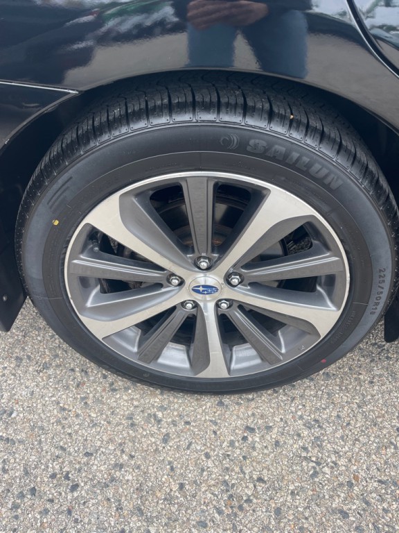 2016 Subaru Legacy Image 16