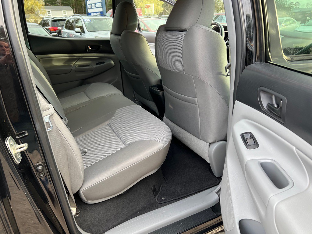 2012 Toyota Tacoma Image 13