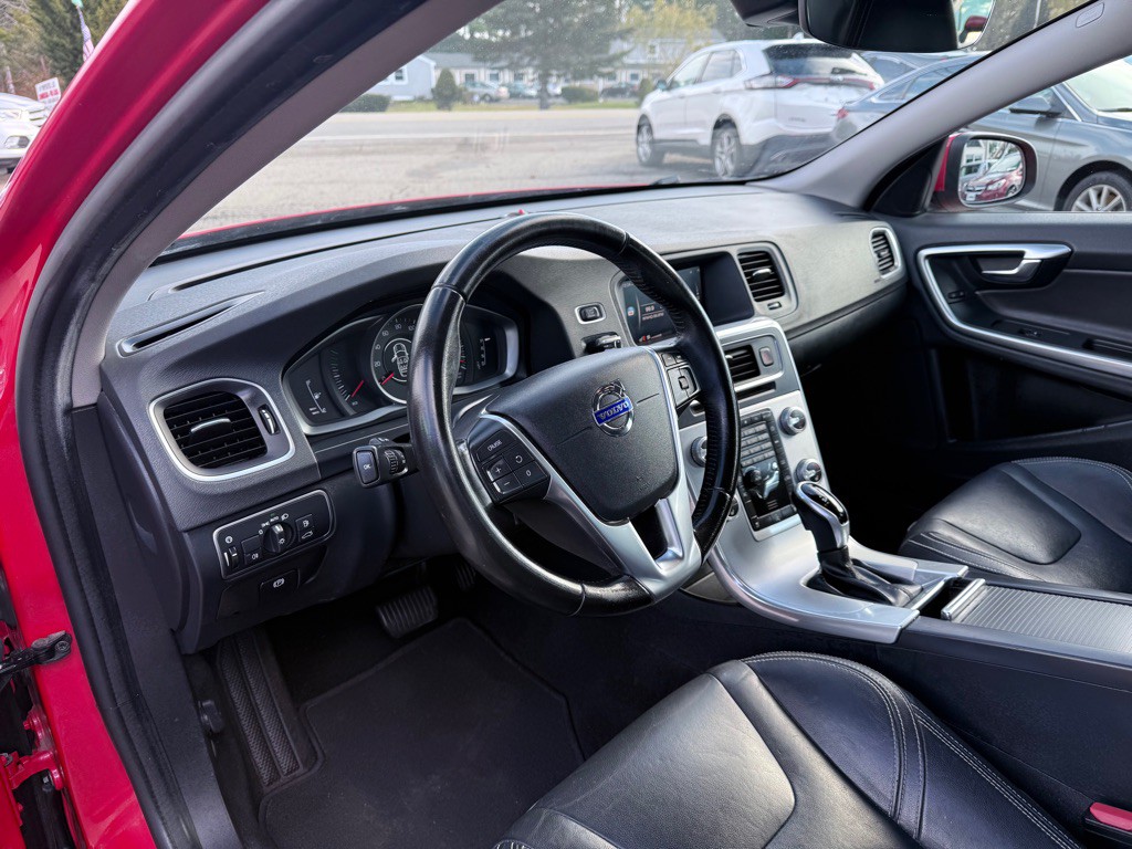 2018 Volvo S60 Image 13