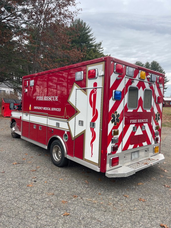 2008 Ford Econoline Image 4